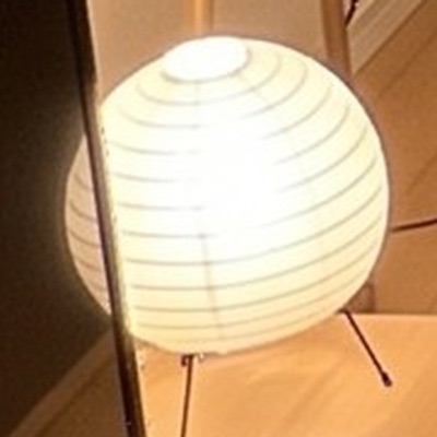 和紙の丸いランプ（写真のイメージ）